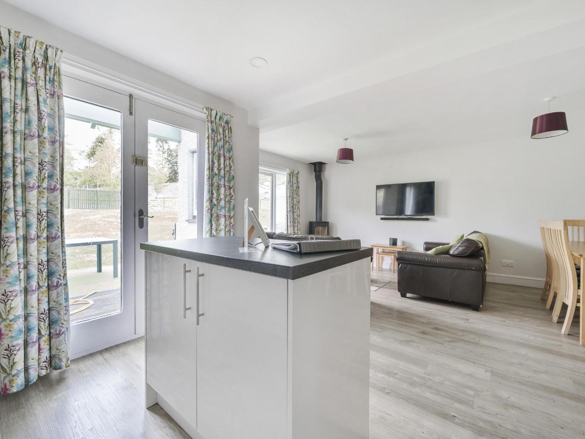 Yew - Woodland Cottages Bowness-on-Windermere Extérieur photo