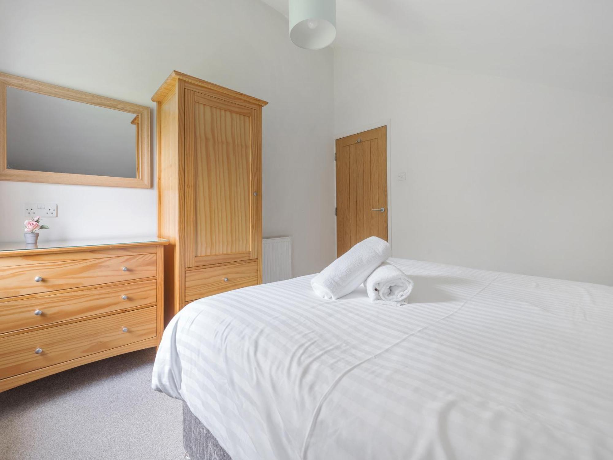 Yew - Woodland Cottages Bowness-on-Windermere Extérieur photo