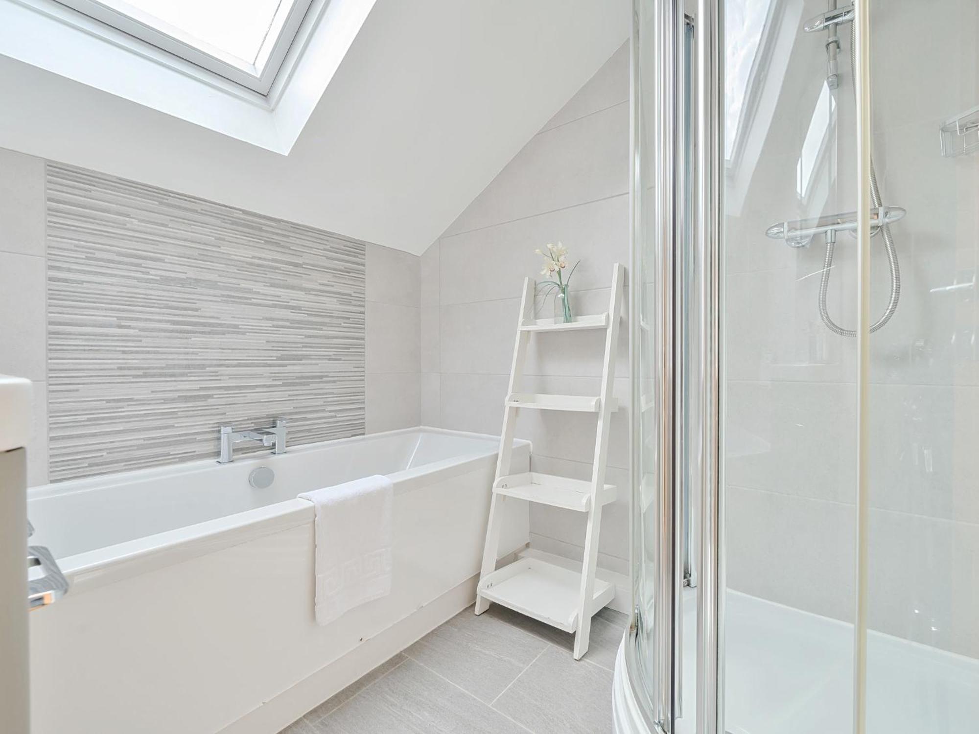 Yew - Woodland Cottages Bowness-on-Windermere Extérieur photo