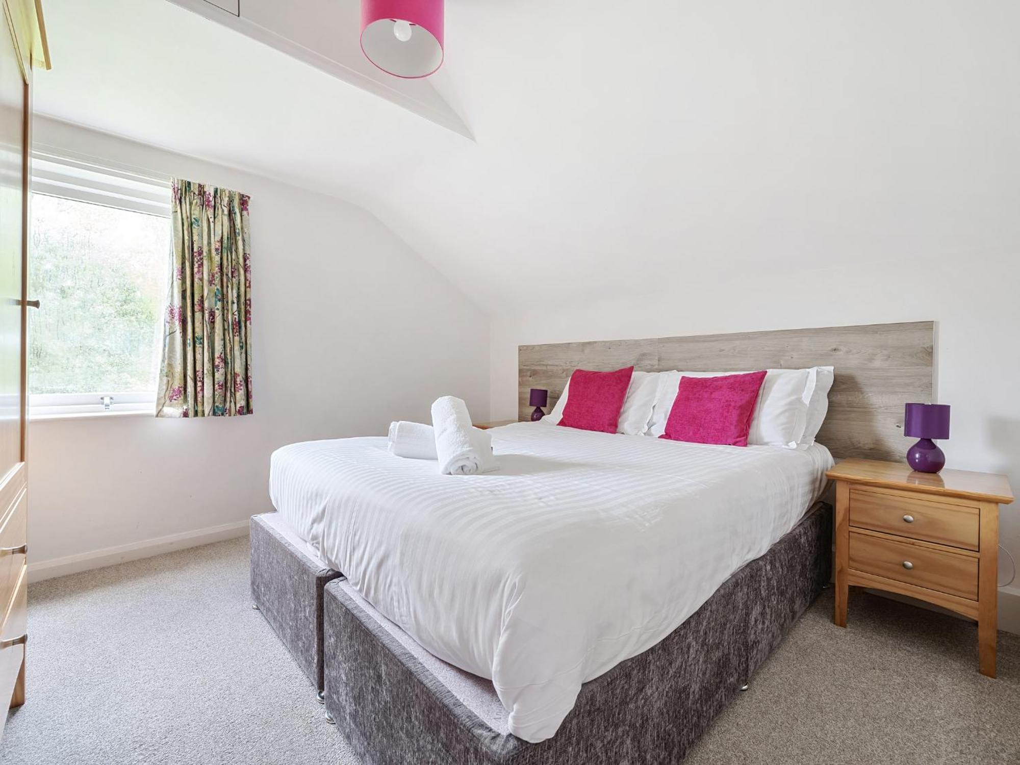 Yew - Woodland Cottages Bowness-on-Windermere Extérieur photo